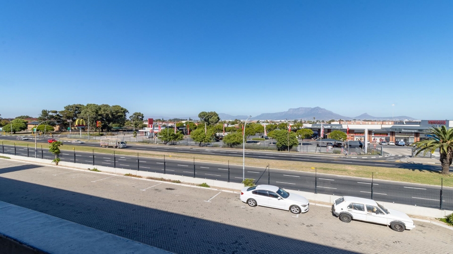 2 Bedroom Property for Sale in Cravenby Western Cape